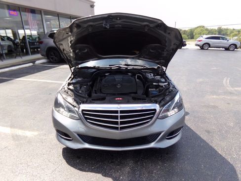 Used 2015 Mercedes-Benz E 350 4MATIC Sedan image 34