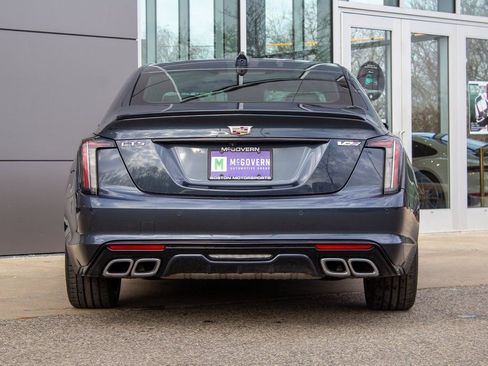 Used 2025 Cadillac CT5 V image 9