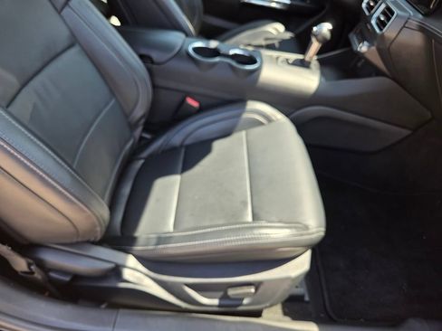 Used 2025 Ford Mustang Premium RWD image 28