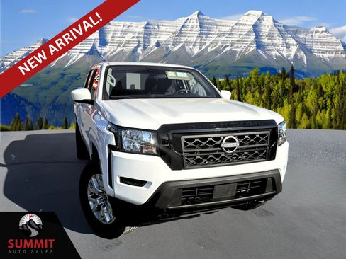 Used 2023 Nissan Frontier SV image 1