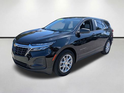 Used 2023 Chevrolet Equinox LS w/ LS Convenience Package FWD image 8