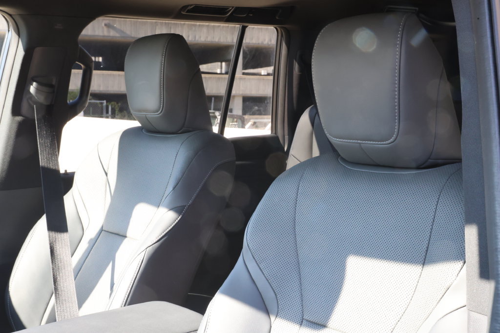 Used 2024 Lexus GX 550 w/ Accessory Package (Z1) AWD/4WD image 16