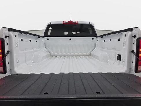 Used 2024 Chevrolet Colorado Z71 AWD/4WD image 32
