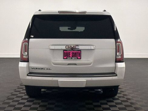 Used 2018 GMC Yukon XL Denali w/ Denali Ultimate Package AWD/4WD image 10