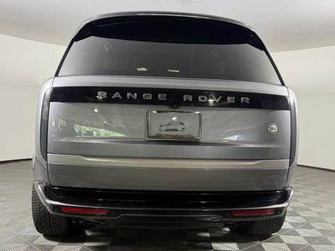 Used 2023 Land Rover Range Rover SV AWD/4WD image 7