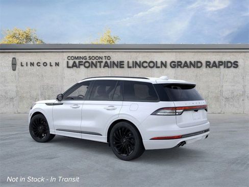 New 2026 Lincoln Aviator Reserve image 4