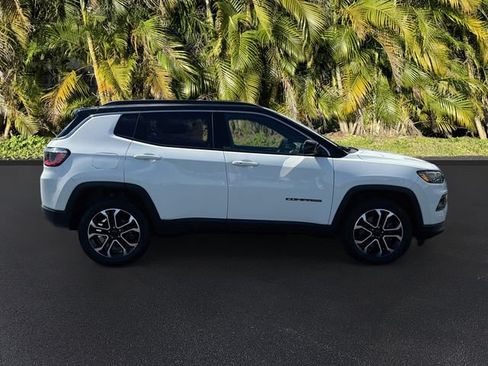 Used 2023 Jeep Compass Limited AWD/4WD image 4