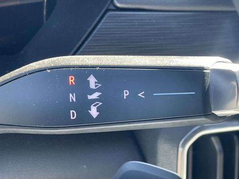 Used 2024 GMC Acadia Elevation image 18