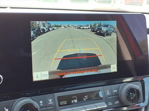 Used 2025 Toyota Grand Highlander AWD image 25