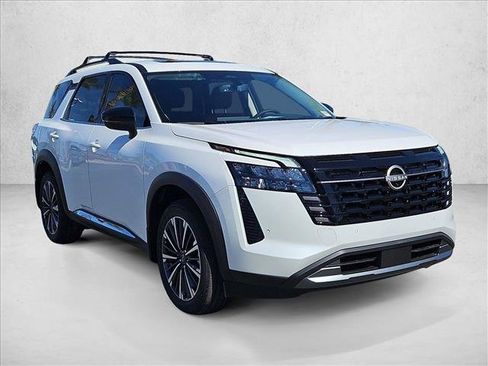 New 2026 Nissan Pathfinder Platinum image 7