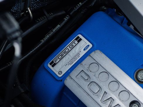 Used 2006 Ford GT RWD image 94