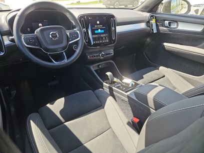 New 2026 Volvo XC40 B5 Ultra w/ Protection Package Premier