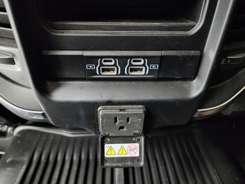 Used 2023 RAM 3500 Laramie image 46