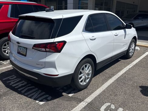 Used 2022 Chevrolet Equinox LT image 3
