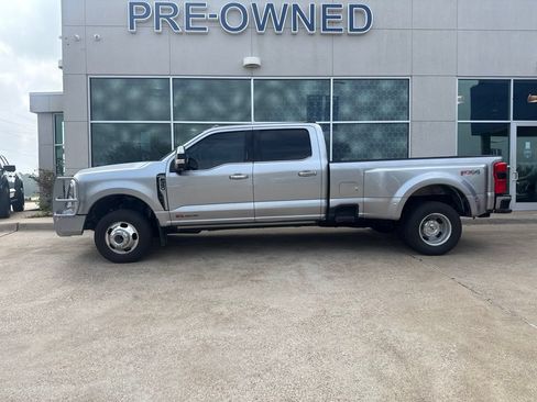 Used 2024 Ford F350 Platinum AWD/4WD image 1