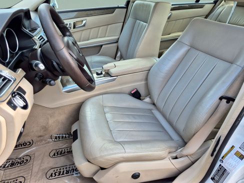 Used 2016 Mercedes-Benz E 350 Sedan w/ Premium Package image 22