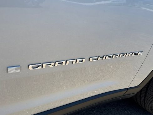 Certified 2021 Jeep Grand Cherokee L Limited AWD/4WD image 8