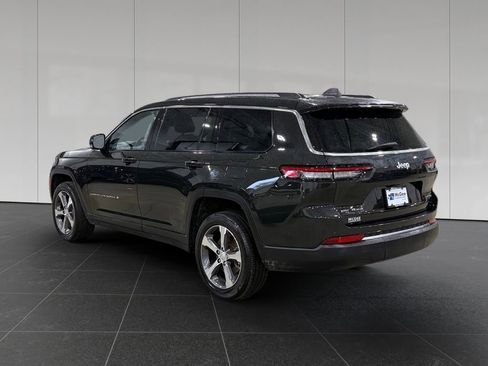 Used 2023 Jeep Grand Cherokee L Limited AWD/4WD image 3