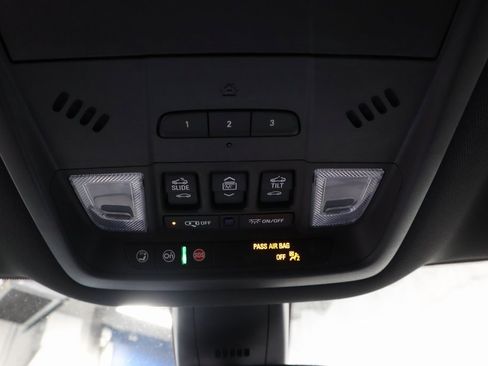 Used 2023 Buick Enclave Essence w/ Experience Buick Package image 37