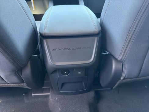 New 2026 Ford Explorer Active AWD/4WD image 17