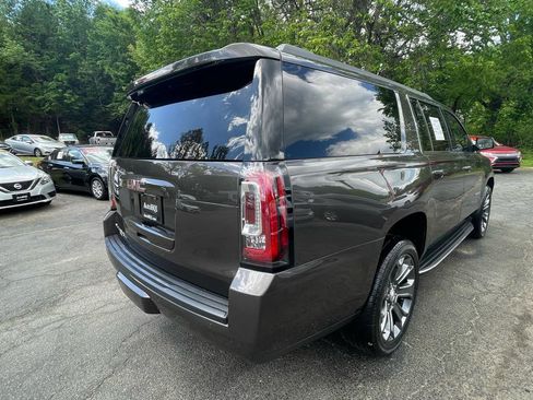 Used 2019 GMC Yukon XL SLT AWD/4WD image 8
