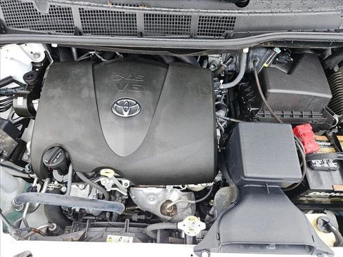 Used 2020 Toyota Sienna L image 22