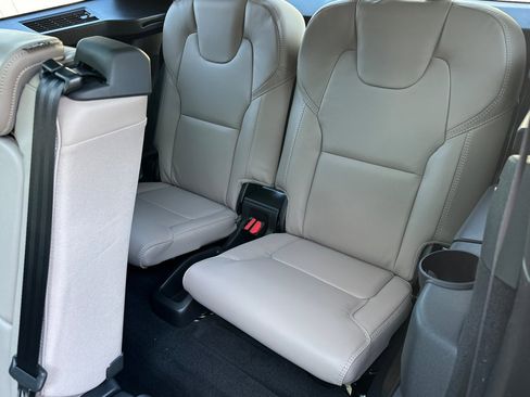 New 2025 Volvo XC90 B6 Ultra image 13
