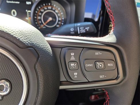 Used 2024 Jeep Gladiator Rubicon image 40