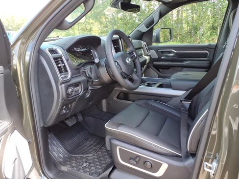 New 2027 RAM 1500 Laramie w/ Night Edition AWD/4WD image 13