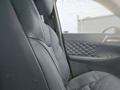 Used 2023 Mitsubishi Outlander SEL AWD/4WD image 27
