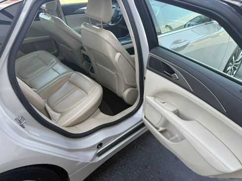Used 2020 Lincoln MKZ FWD image 16