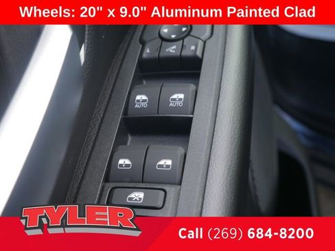 New 2026 RAM 1500 4x4 Crew Cab image 23