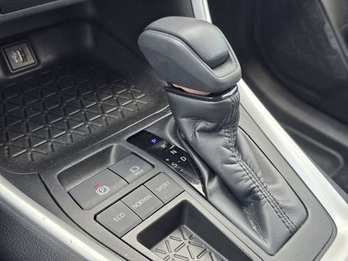Certified 2023 Toyota RAV4 LE FWD image 27