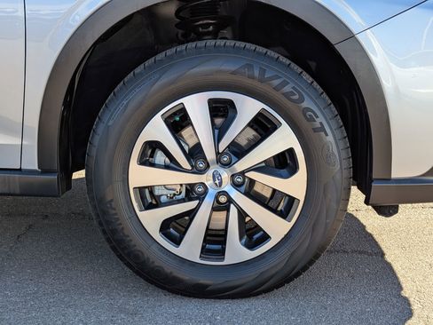 Certified 2022 Subaru Outback Premium image 7