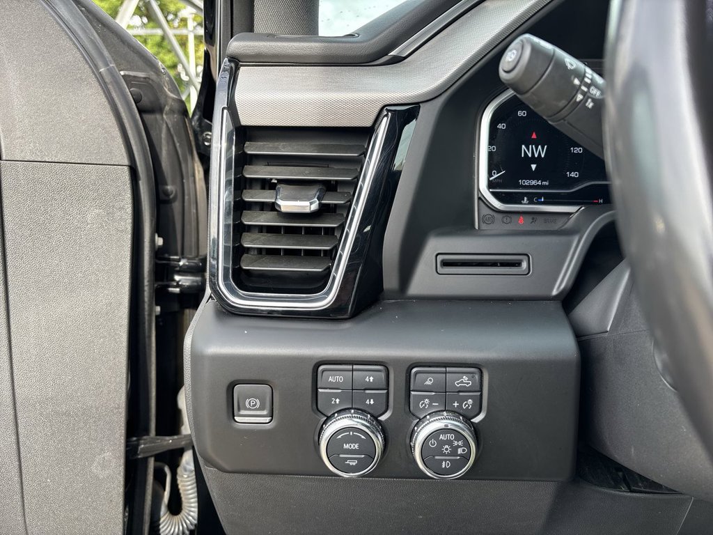 Used 2022 GMC Sierra 1500 Denali AWD/4WD image 23