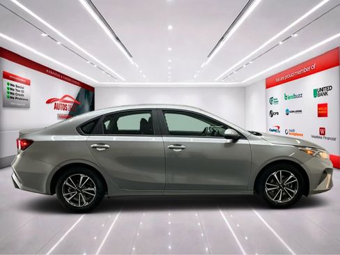 Used 2024 Kia Forte LXS FWD image 8