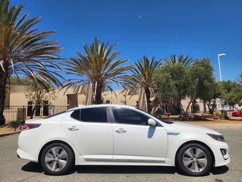 Used 2014 Kia Optima EX image 12