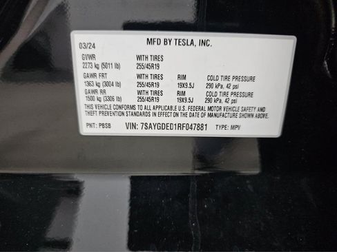 Used 2024 Tesla Model Y 2WD image 18