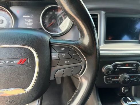 Used 2019 Dodge Charger SXT RWD image 17