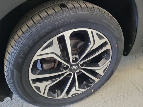 Used 2019 Hyundai Santa Fe Limited AWD/4WD image 31