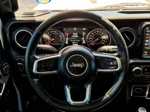 Used 2020 Jeep Gladiator Overland AWD/4WD image 14