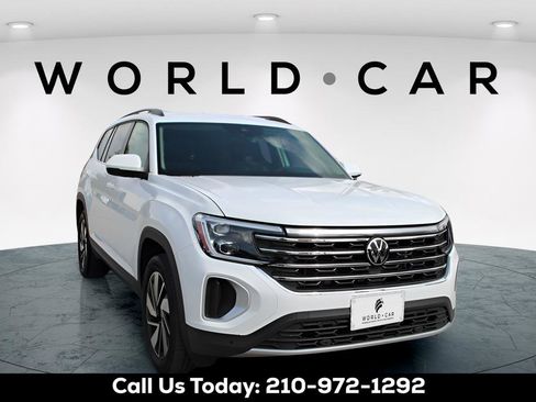 Used 2025 Volkswagen Atlas SE FWD image 1