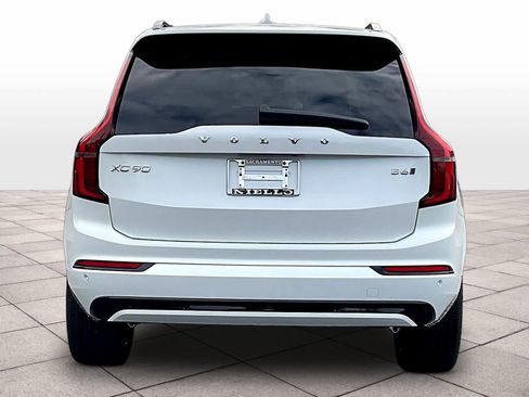 New 2026 Volvo XC90 B6 Ultra w/ Protection Package image 6