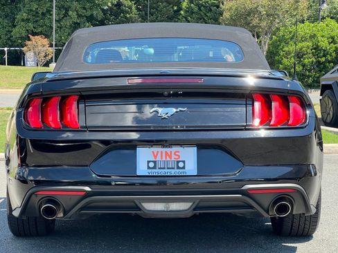 Used 2022 Ford Mustang Premium RWD image 7