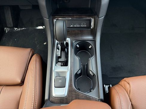 New 2026 Subaru Ascent Touring w/ Popular Package #2 image 15