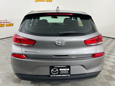 Used 2020 Hyundai Elantra GT image 4