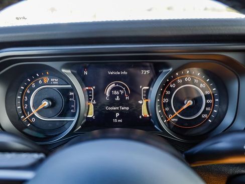 New 2025 Jeep Gladiator Sport w/ Premium Package image 24