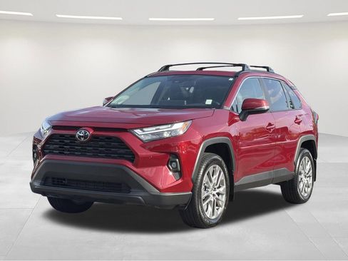 Used 2025 Toyota RAV4 XLE Premium w/ Weather Package FWD image 1