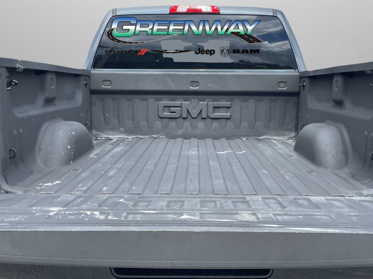Used 2018 GMC Sierra 1500 SLT w/ All Terrain Package AWD/4WD image 8