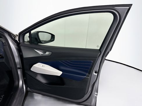 Used 2023 Volkswagen ID.4 Pro S image 32